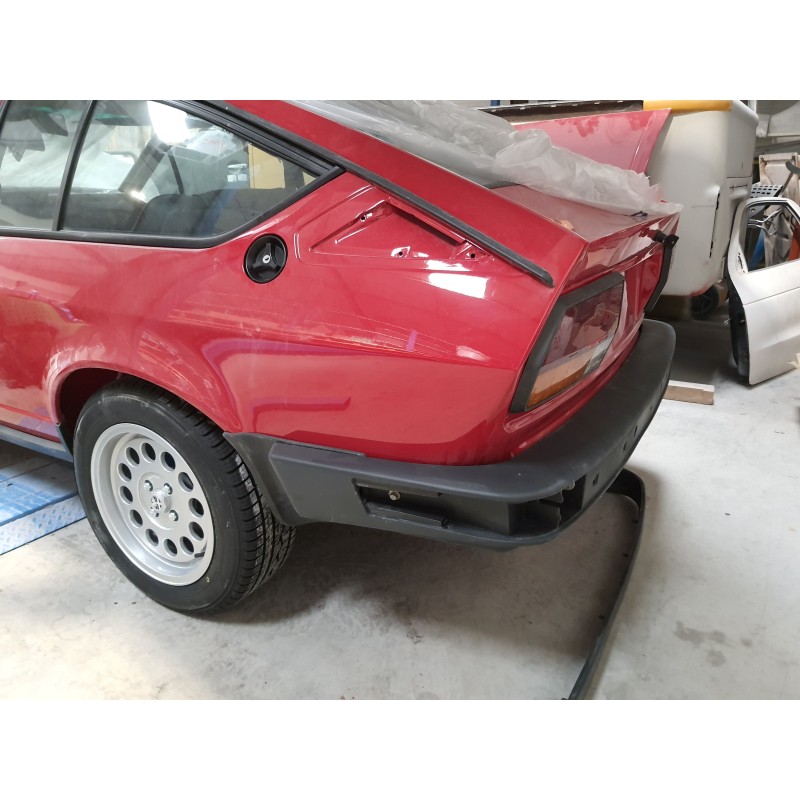 Pare-chocs arrière Alfa Romeo GTV 116 | Composites 2J