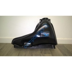 Boite d'admission d'air 106