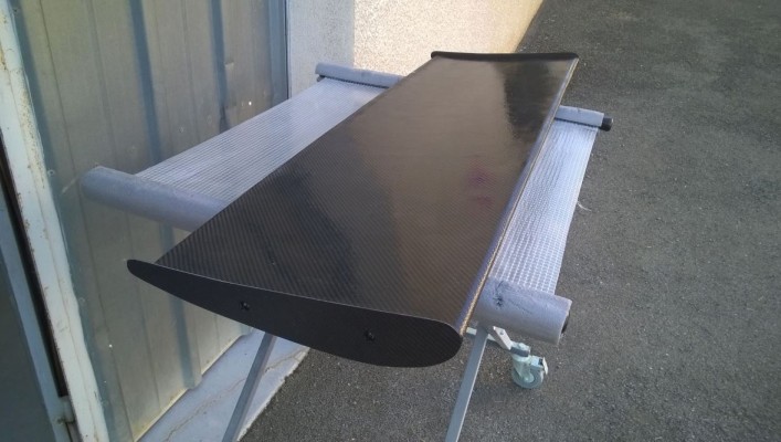 Covering carbone aileron de Dragster