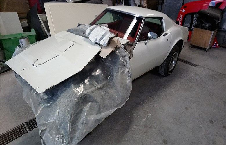 Corvette Stingray : pendant restauration